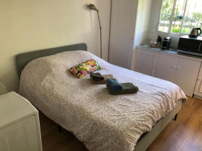 Vida cosy studio in Saint-Cloud close to Paris